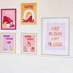 Cadre avec affiche "Art is Fun Art is Free" en chêne clair 50x70cm - Lario