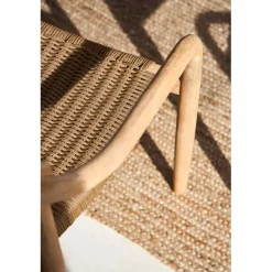 Chaise avec accoudoirs en bois d'eucalyptus sable - Anam