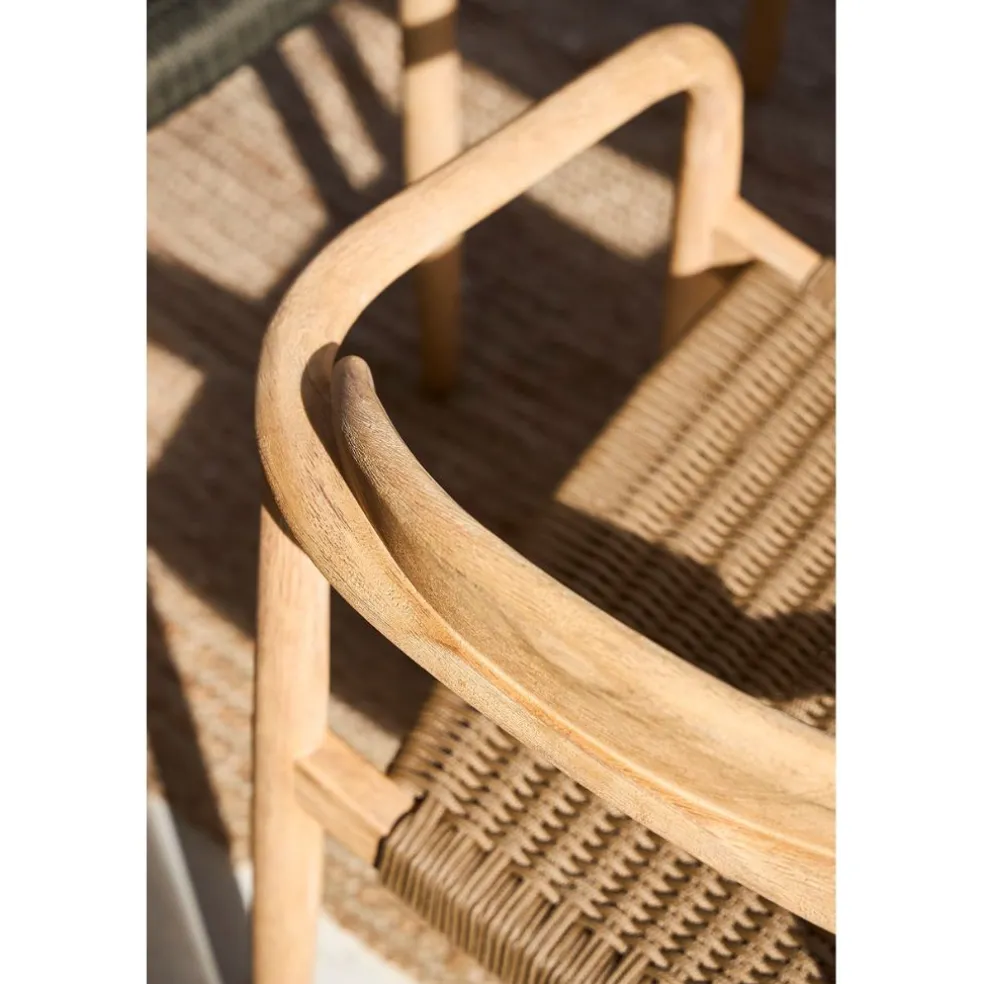 Chaise avec accoudoirs en bois d'eucalyptus sable - Anam