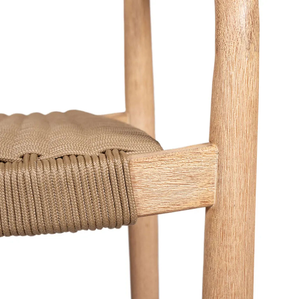 Chaise avec accoudoirs en bois d'eucalyptus sable - Anam