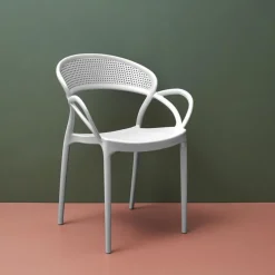 Chaise exterieur blanche en plastique empilable - Sacha