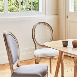 Chaise medaillon en bois d'hévea beige et cannage