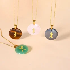 Collier talisman runique protection