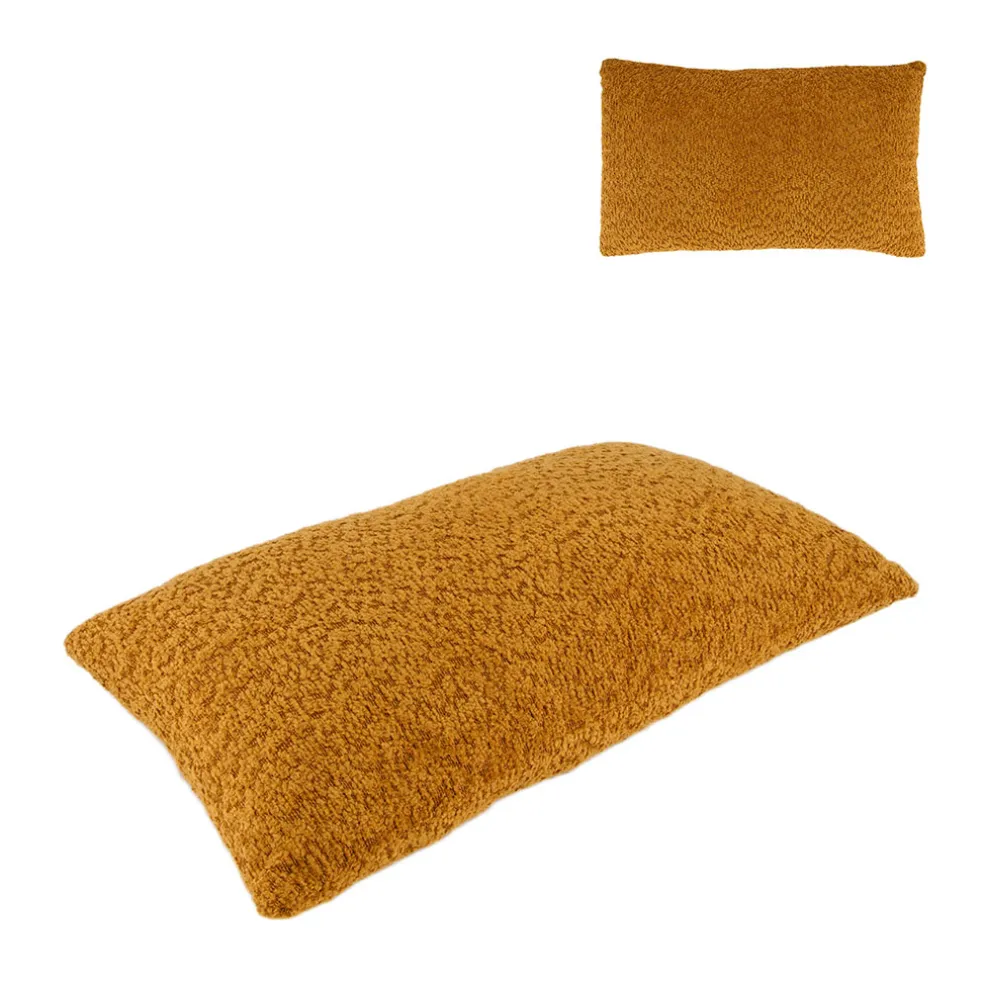 Coussin en tissu bouclette ocre 50x30cm