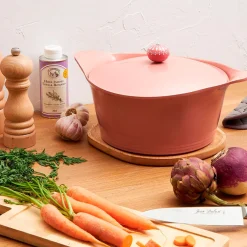 L'incroyable Cocotte guimauve d24cm avec poignée bonbon