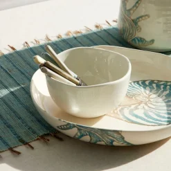 Plat creux en faïence bleu et beige - Bord De Mer