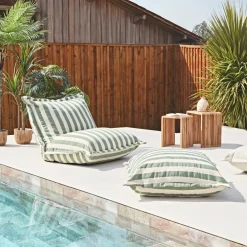 Pouf d'extérieur en tissu rayé sauge et écru 95x95cm - Sola