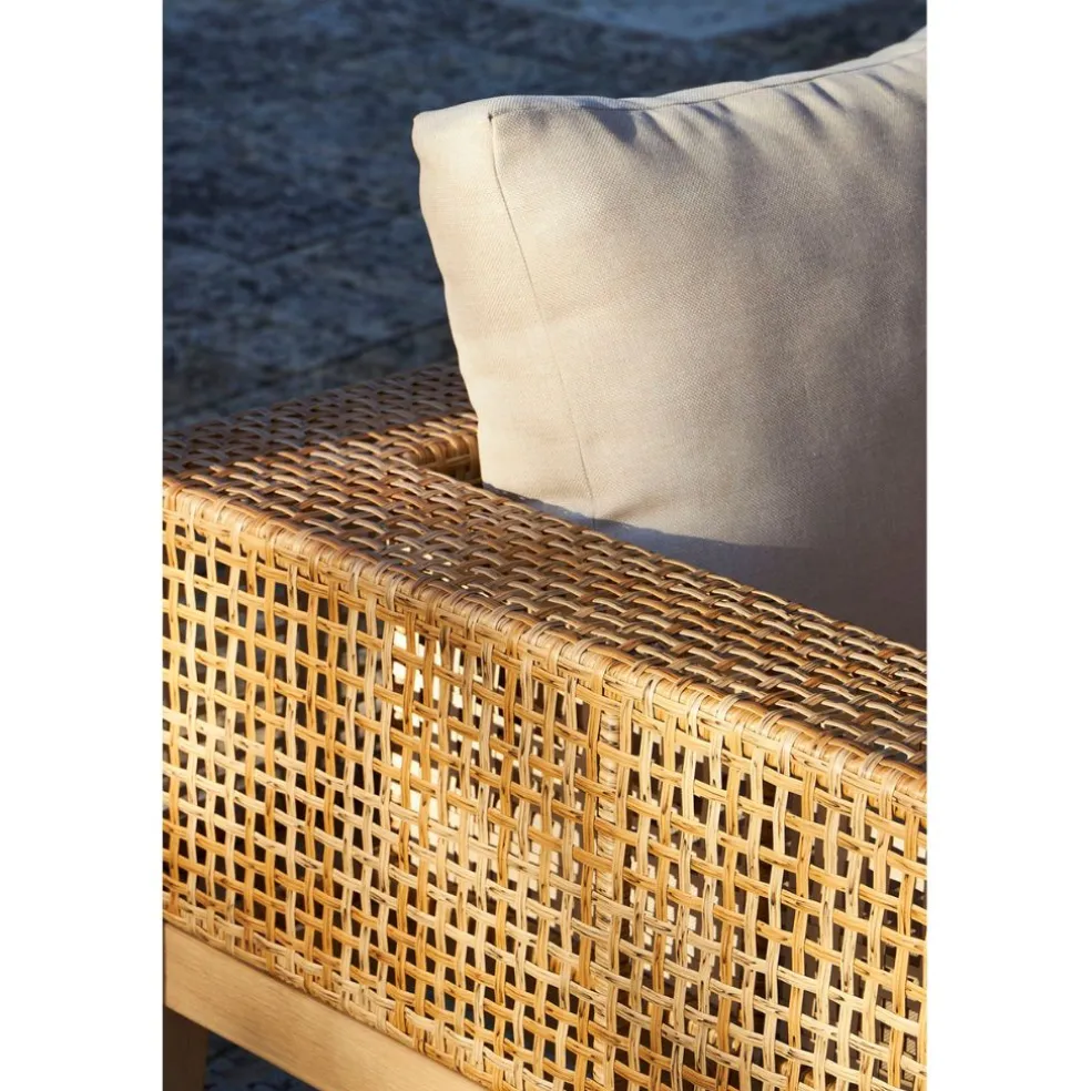 Salon de jardin 4 places en cannage et acacia brossé et coussins beige - Olinda