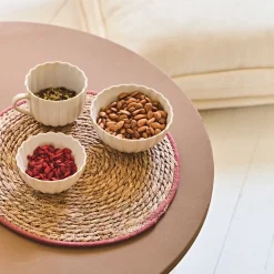 Set de table tressé en jonc de mer liseré terracotta d38cm