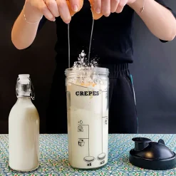 Shaker à crèpes, pancakes et gauffres