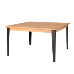 Table à manger carrée en chêne massif 140x140xm - Manny